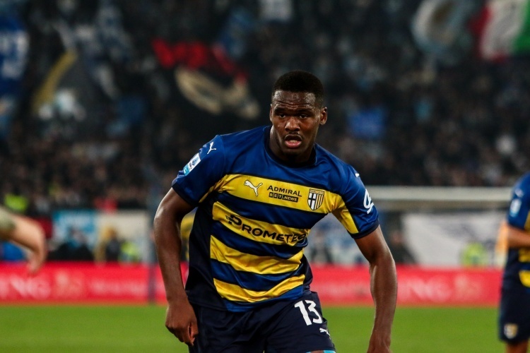 在防守端 在防守端