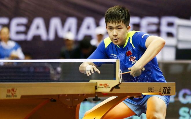 在足球赛场 在足球赛场